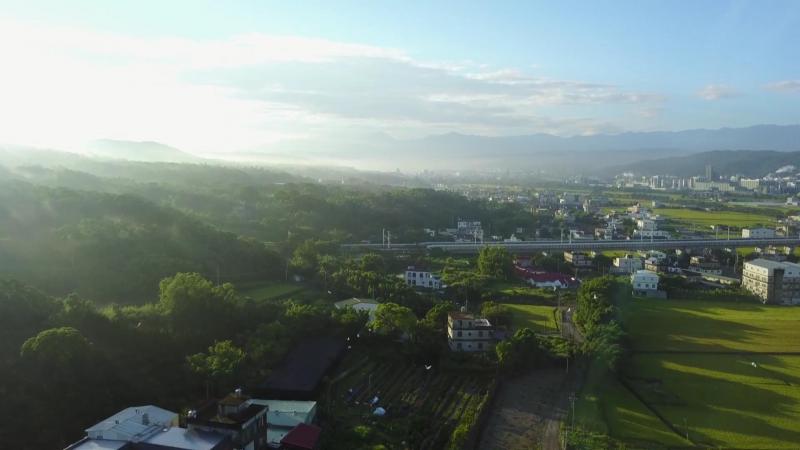 空拍機從天空拍下的新埔風景，初起的清晨，古老的小鎮，美不在話下。