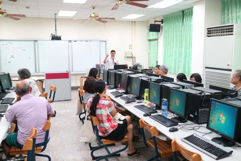 我的專屬奧斯卡:影像剪輯(數位創作大賽影片組)-封面照