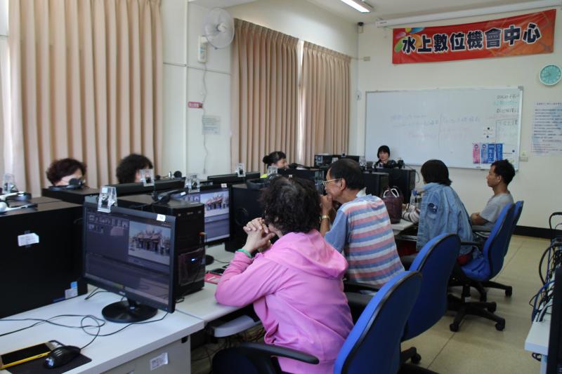 最後使用威力導演編輯成影片