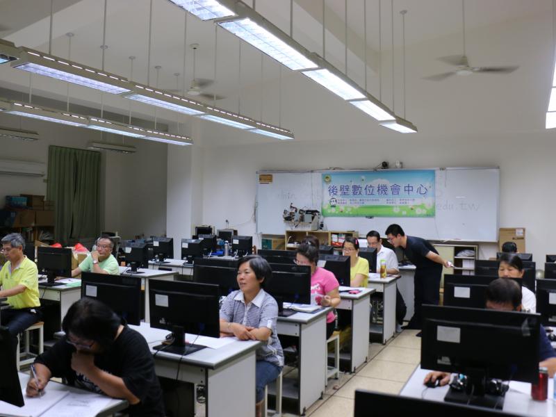 自行創作第一本電子書(基礎班)-封面照