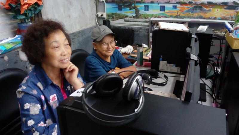 食譜上傳愛料理網站，每位學員埋頭苦幹尋找注音符號ㄓ、ㄔ分不清，ㄥ、ㄣ是哪個音