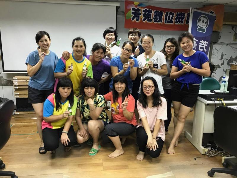 於DOC 教室課後大合照