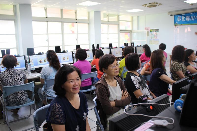 學員認真上課中