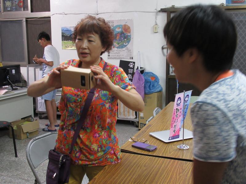 體驗完囉，學員針對體驗的內容，主動提問