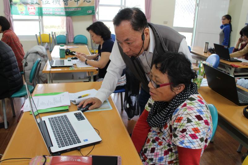 有特地從台南南區來上課的學員