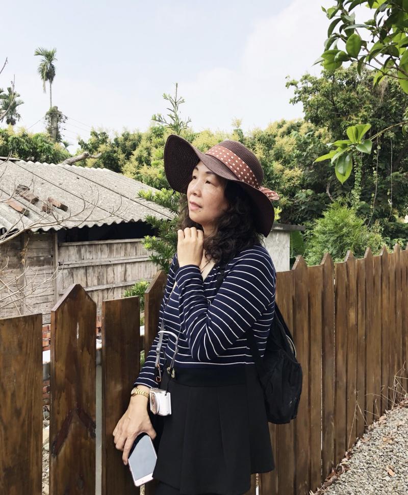 學員學習擺姿勢