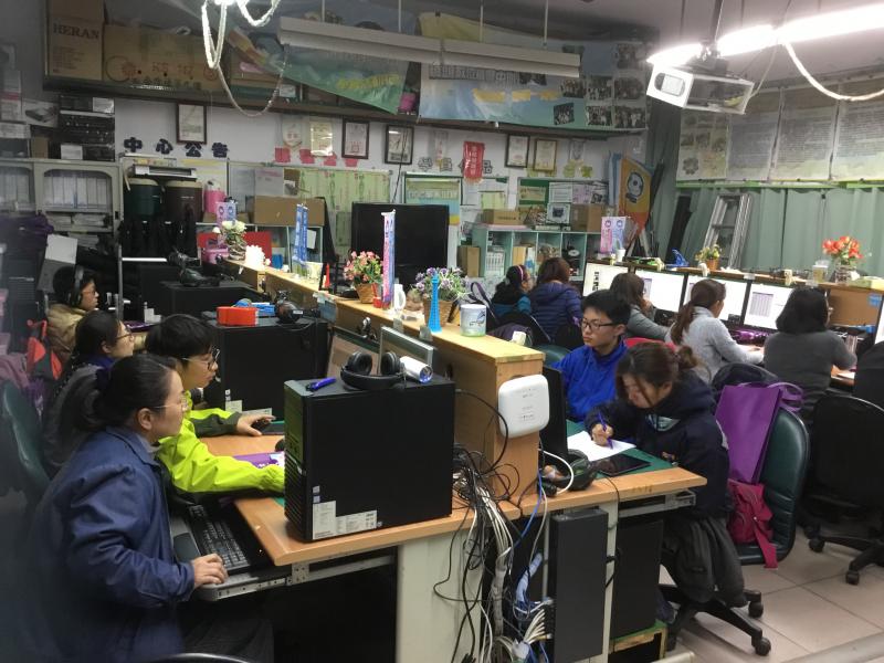 專業證照技術士培訓B班初階-封面照