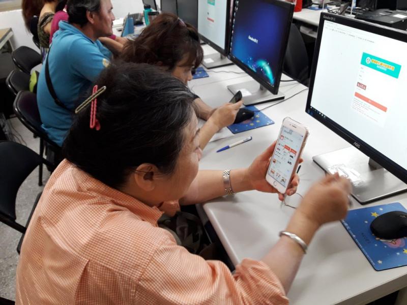 鳳林數位機會中心網路開店SO EASY課程，學員自己練習操作畫面