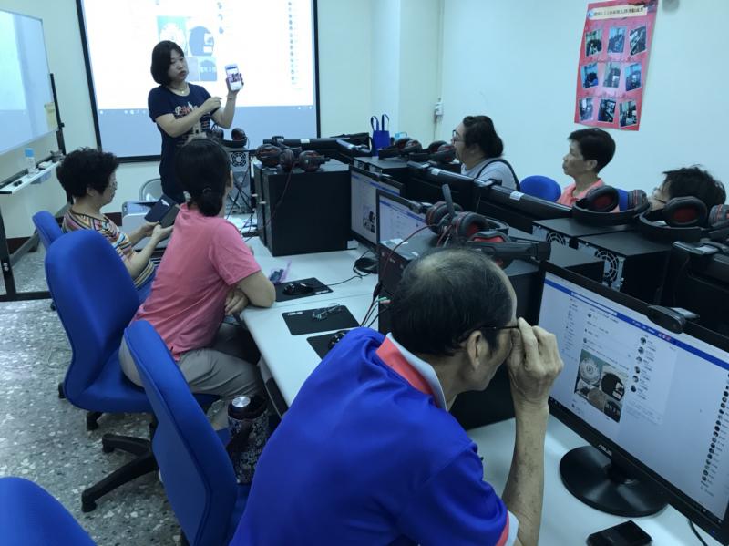 臉書網路上的親朋好友入門-封面照