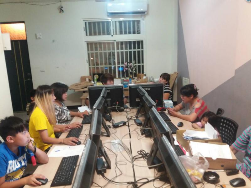 網路上的親朋好友-封面照