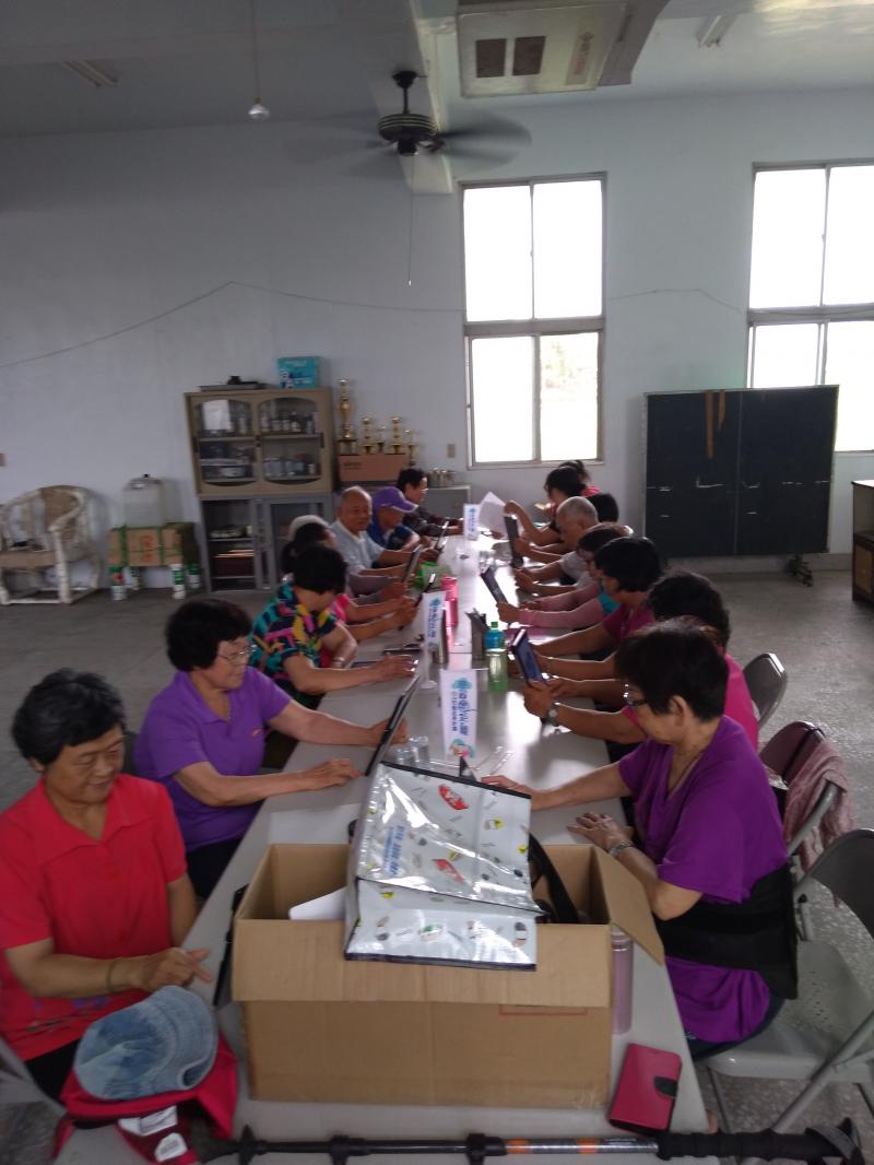 印一張自己的相片!(A)