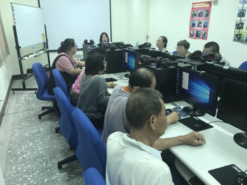 Line網路上的親朋好友入門-封面照