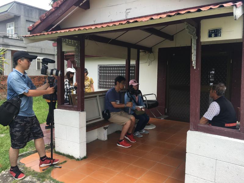 卑卑七逃去-小旅行採果-封面照