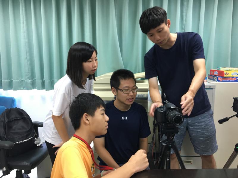 駐點人員協助操作