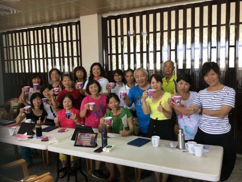 樂齡課程專班B班-平板電腦課程初進階-封面照