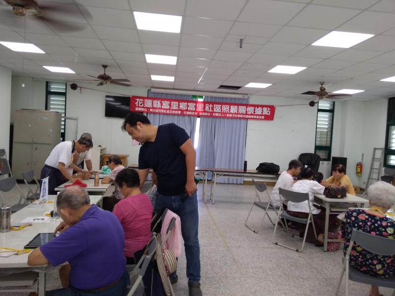 畫出自己的畫作(B)