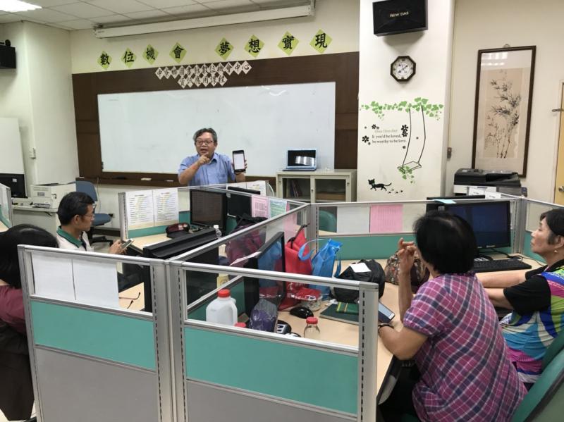 LINE@社群行銷SO EASY-封面照