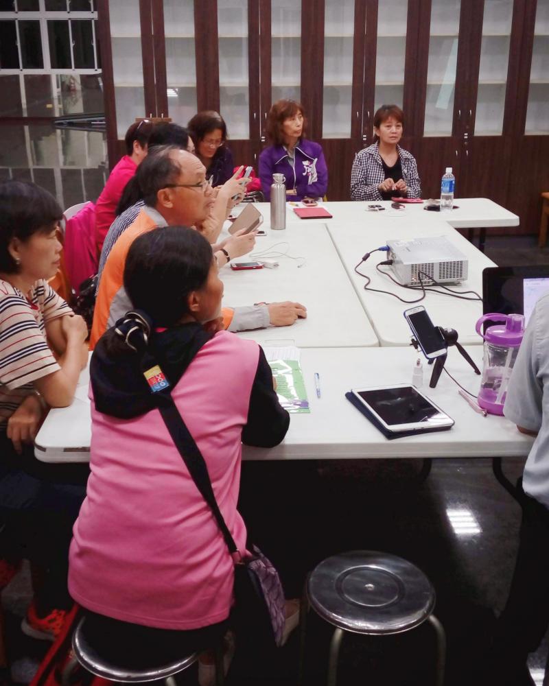 學員們上課照片