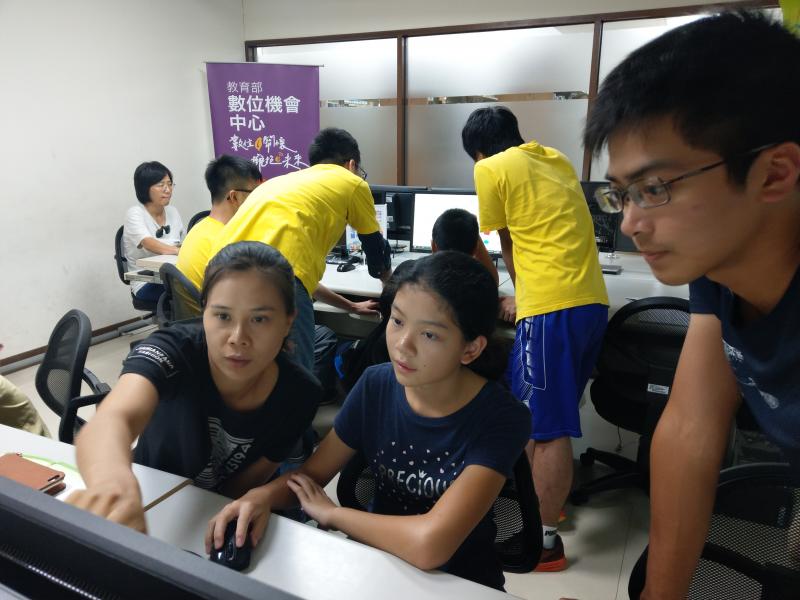 學員與講師交流討論