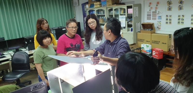 講解小小攝影棚能拍出完美成果與燈光調整