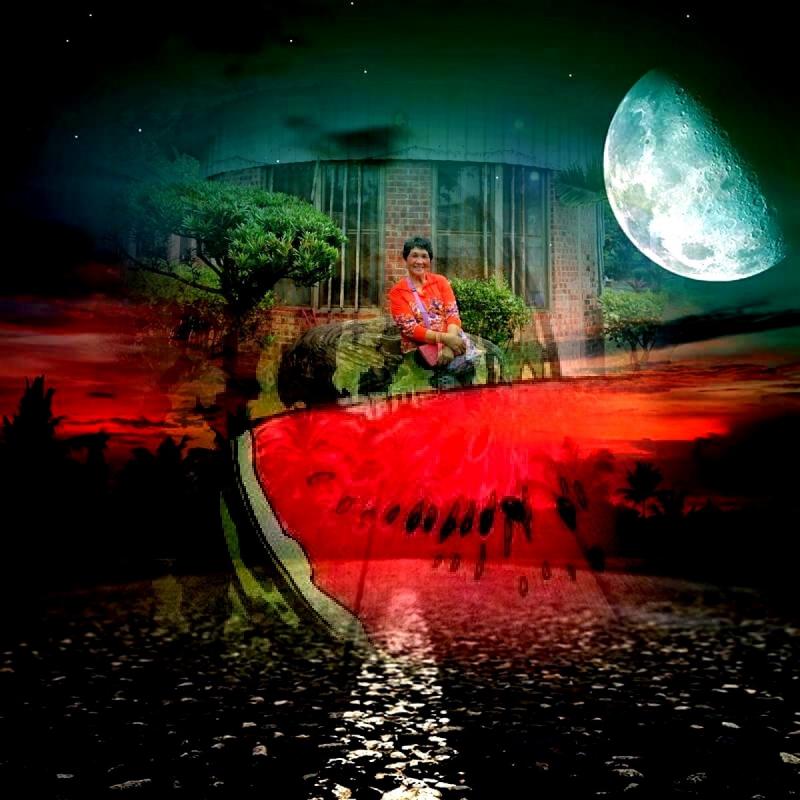 學員實作的作品，將三張照片，疊成一張，轉印在小書包上。