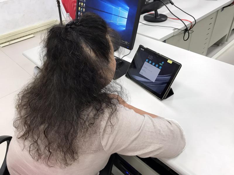 線上學習不只可以在電腦學習，平板、手機也都可以運用，學員可以選擇自己喜歡運用的媒介。