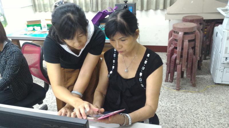 講師指導學員操作