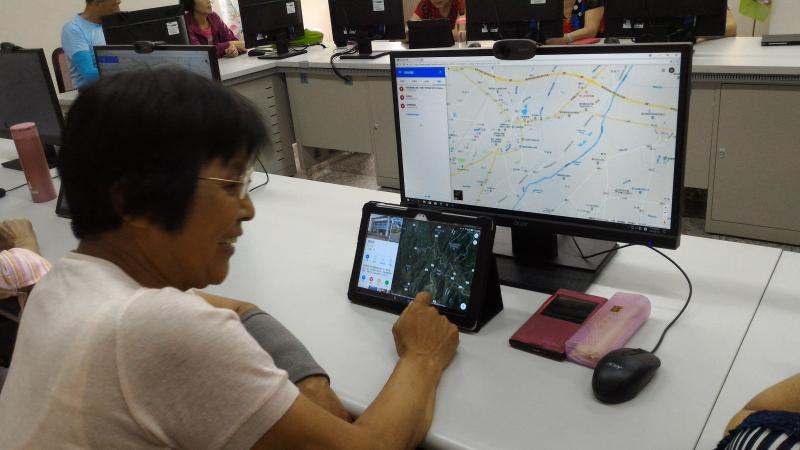 教導學員使用APP完成Google地圖景點標示