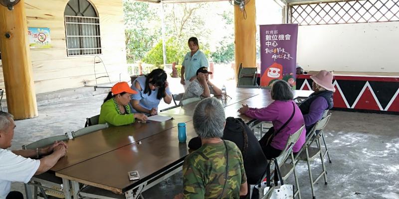 學員呼朋引伴來上課