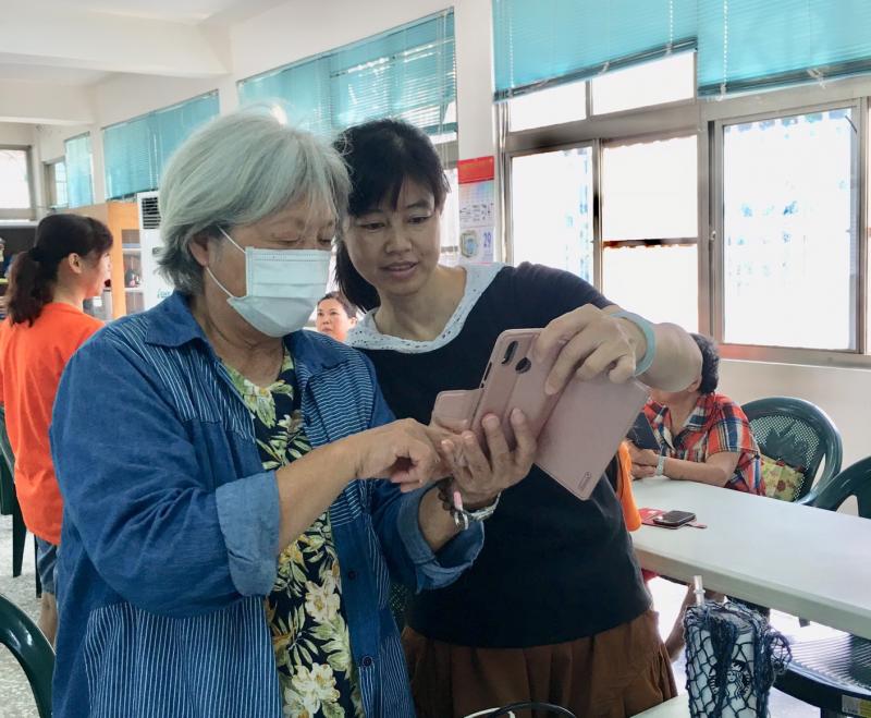 行動DOC-數位E生活-講師指導學員操作APP