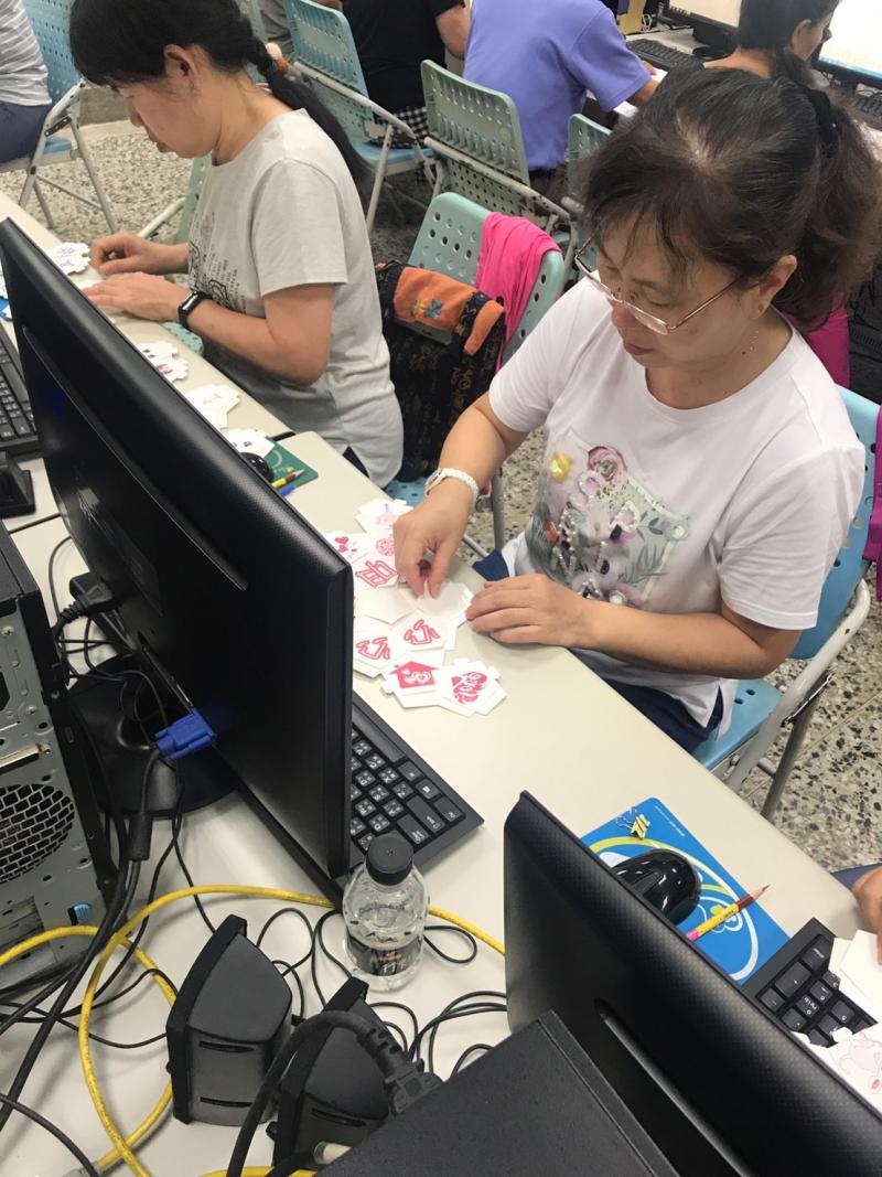 正在製作轉印作品