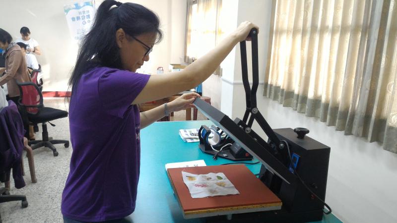 學員製作屬於自己的特色商品