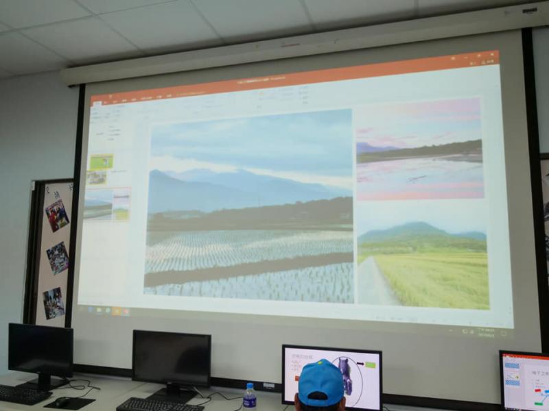 講師製作ppt非常用心，投影幕所呈現的是三張農田的照片。