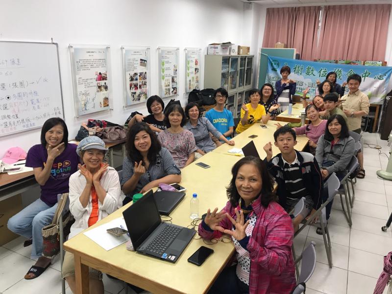 一起開心大合照