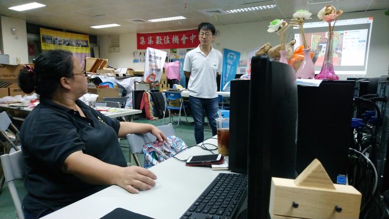 老師至台下解析