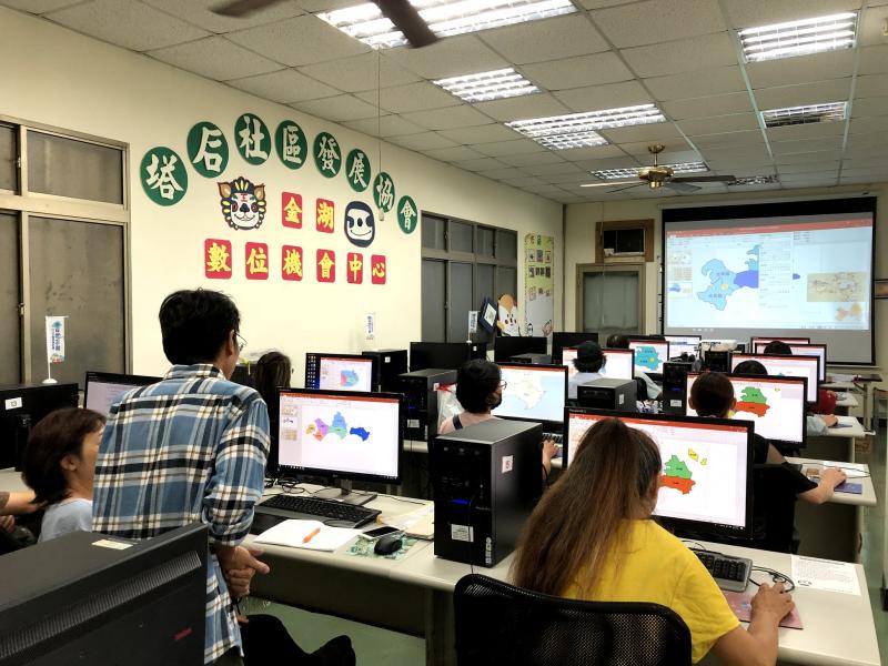 PT5 藝術家系列-創意插畫手繪本I-封面照