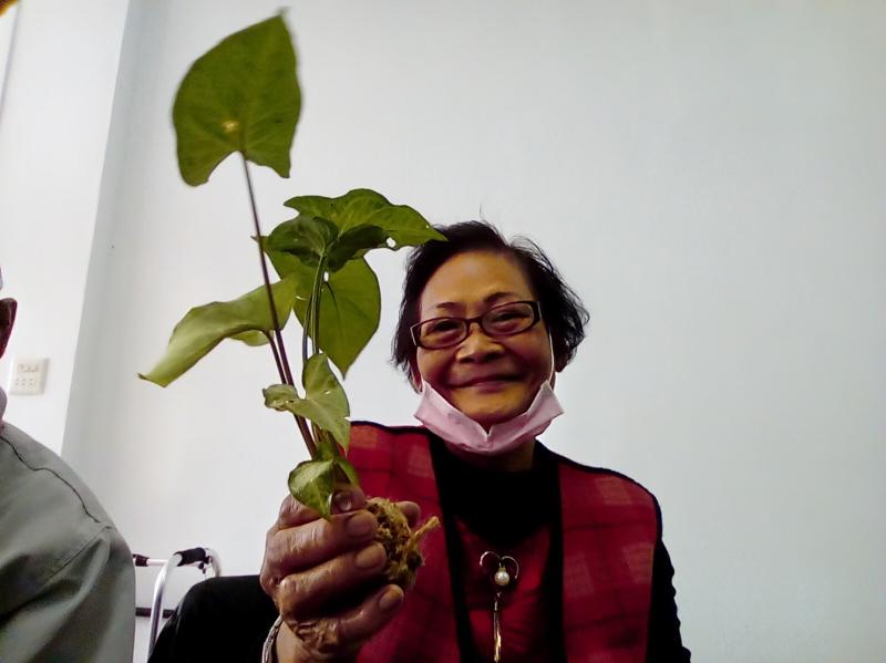 學員自豪的說這是我做的水苔植物!