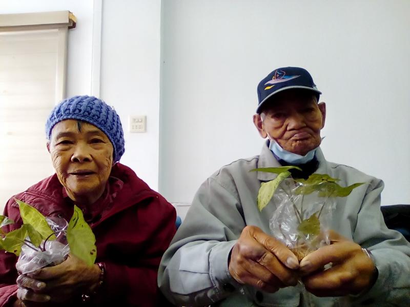夫妻一起學習