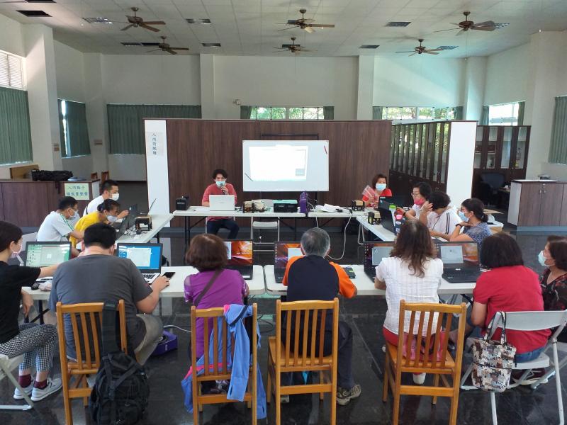 西港DOC在慶安社區二樓空間上課
