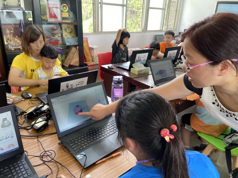 學生練習設計圖