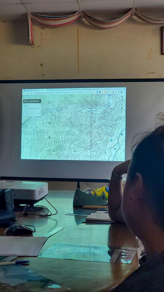 學員們看到TGOS軟體上，日治時期的家園地圖資料，都很興奮。