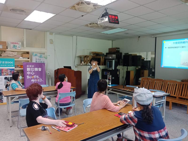 講師示範中