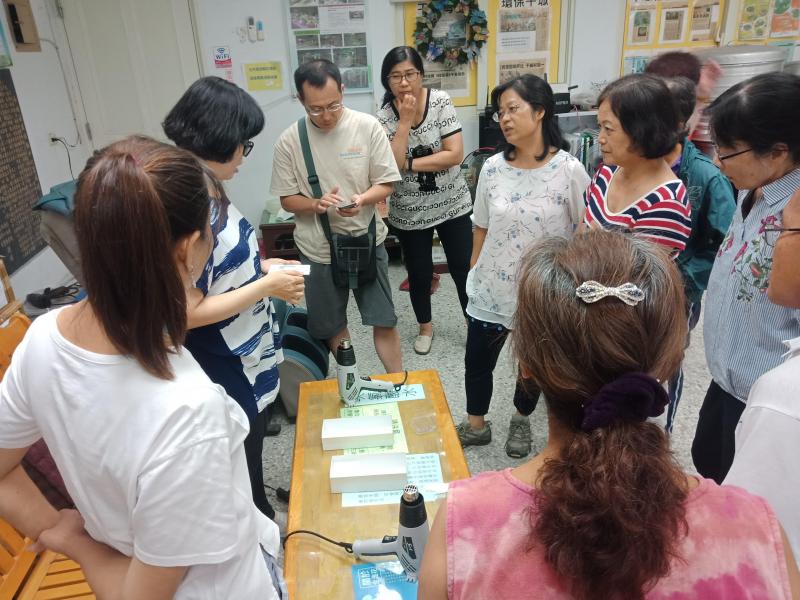 周瑞玲講師的教學互動照