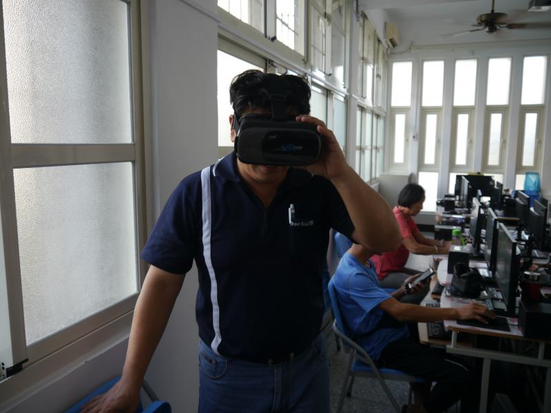 講師下載VR運動程式示範