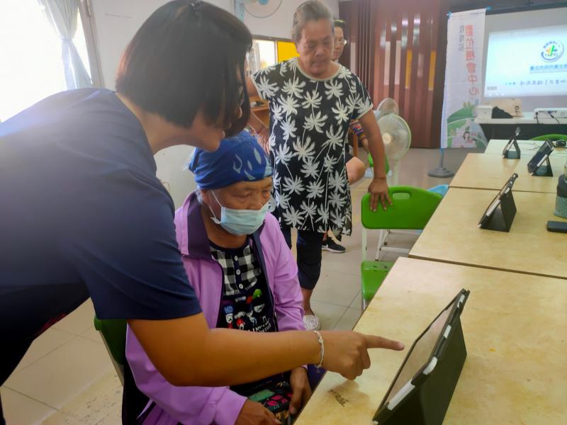 健康動 E 動-封面照