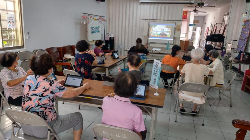 行動DOC-林南村(活動中心)  上課日期:8/26 2-4點  授課講師:李仰評老師  課程內容:學員Active 軟體實際操作。