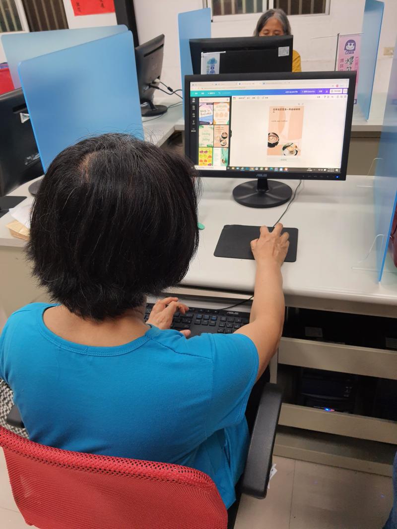 自己做的圖，自己欣賞一下，傳給老大看看他的反應，以後可以在到DOC教室來做了。