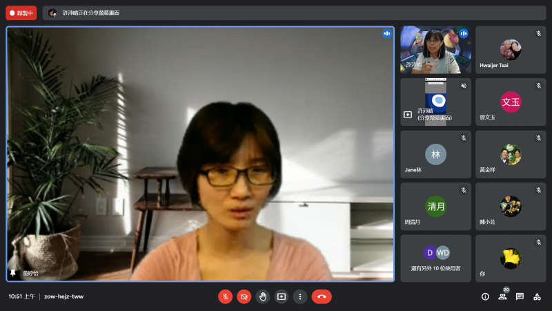 學員專心聽課。