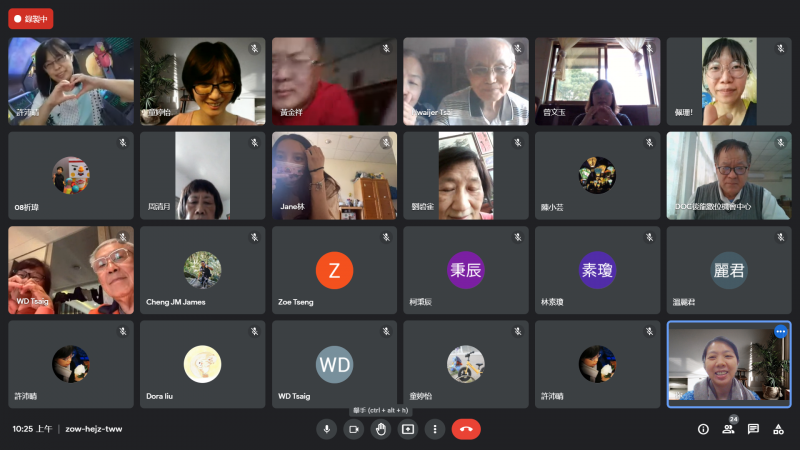 講師與學員開心合照。