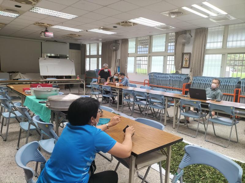 在不同教室分流上課B